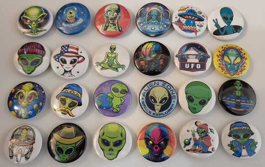 A164 Alien Buttons Pack of 24